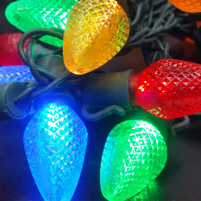 Wholesale LED Christmas Light Smooth Strawberry Holiday Lighting Colorful C7 C9 LED Faceted Bulbs